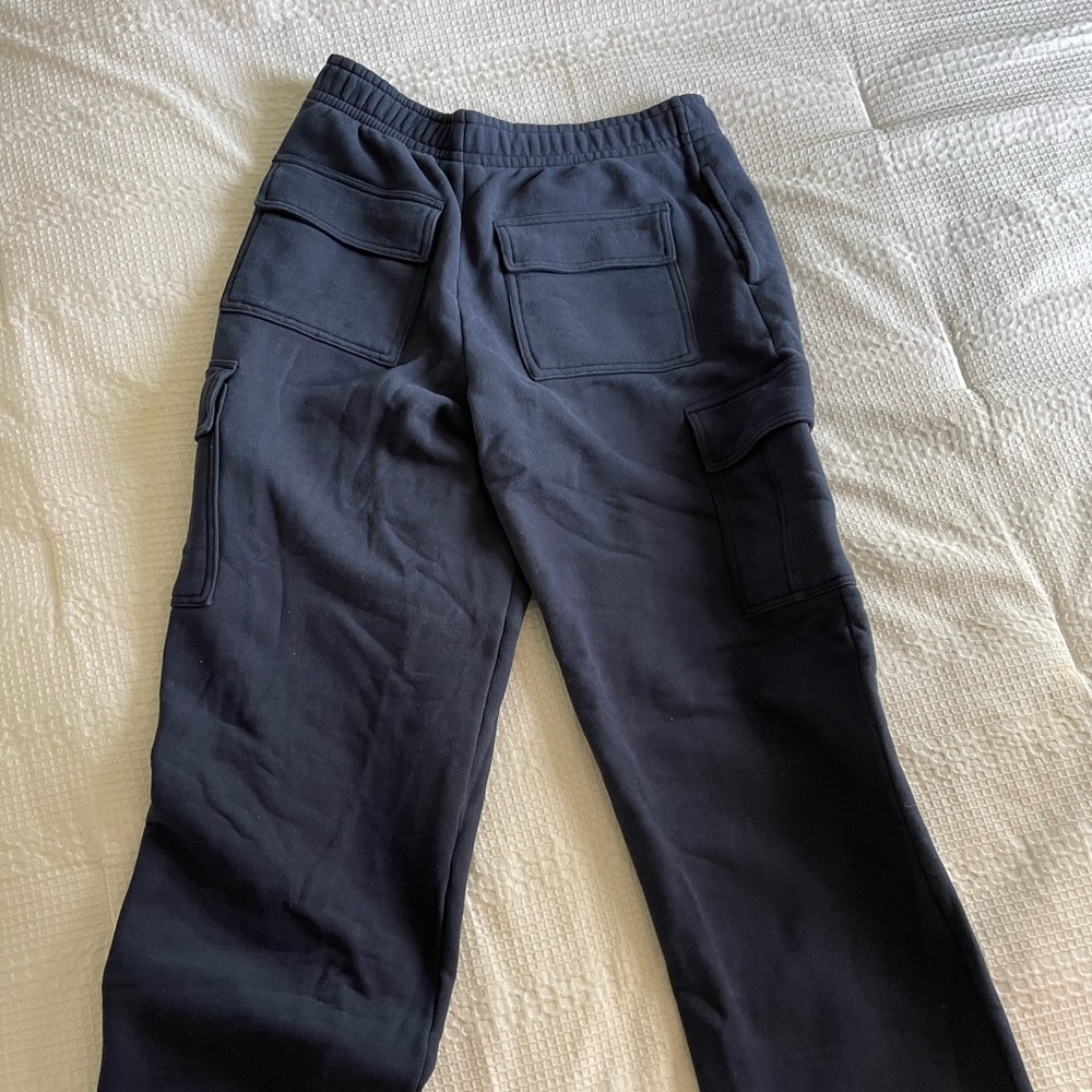 Aritzia Mega Cargo Sweatpants Navy Size Medium Worn O… Gem
